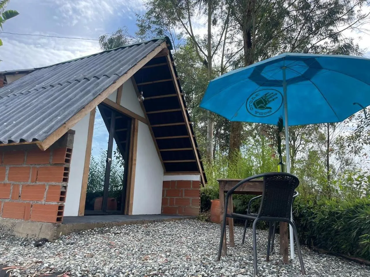 Encanto Verde Cabana Sencilla Marinilla Colombia